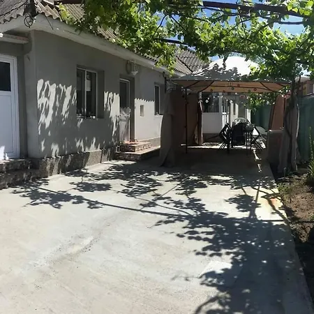Casa Alibec Rum i privatbostad Tuzla