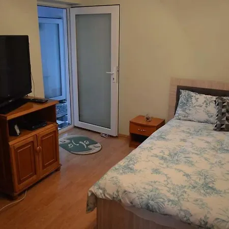 Casa Alibec Rum i privatbostad Tuzla